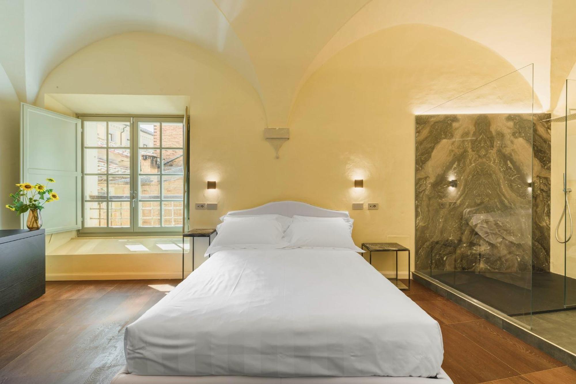 Palazzo Patrizi Suites & Spa เซียนา ภายนอก รูปภาพ