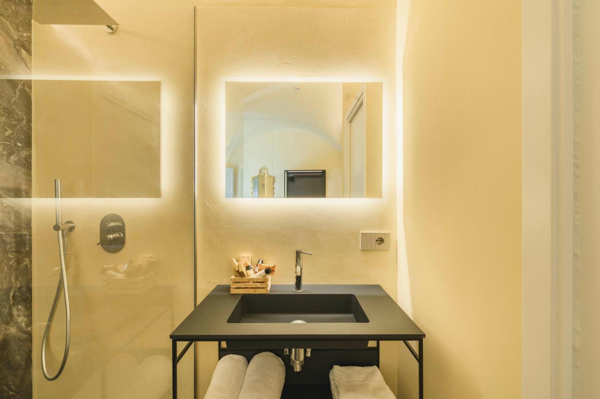 Palazzo Patrizi Suites & Spa เซียนา ภายนอก รูปภาพ