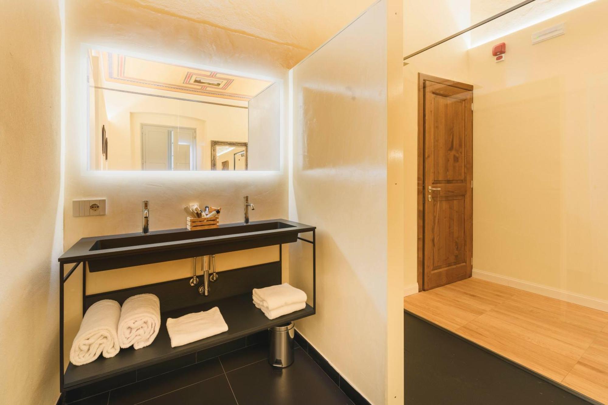 Palazzo Patrizi Suites & Spa เซียนา ภายนอก รูปภาพ