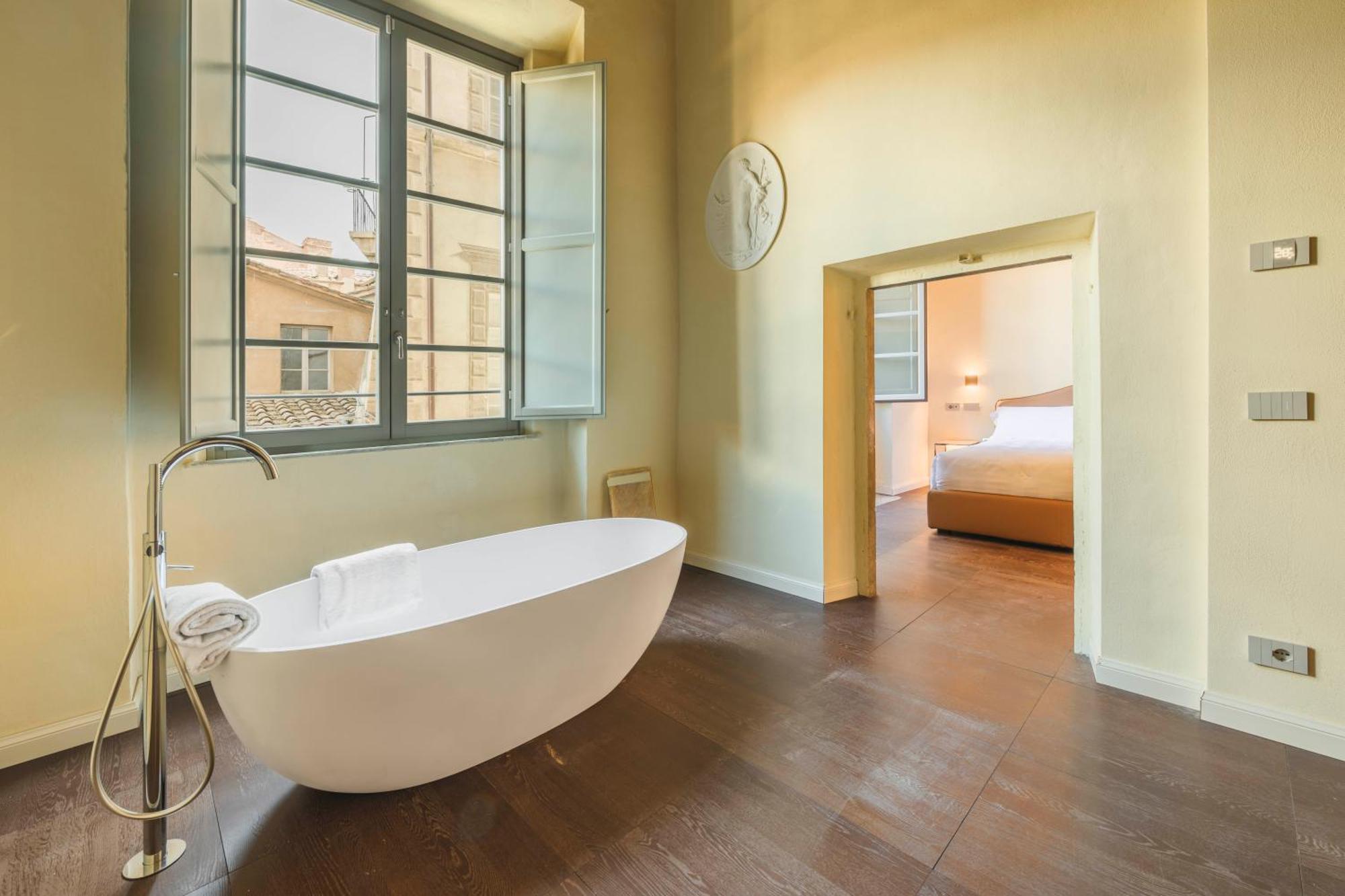 Palazzo Patrizi Suites & Spa เซียนา ภายนอก รูปภาพ